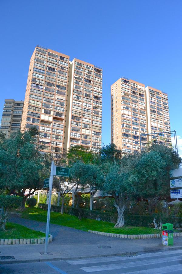 Edificio Gemelos 2 Benidorm Eksteriør billede